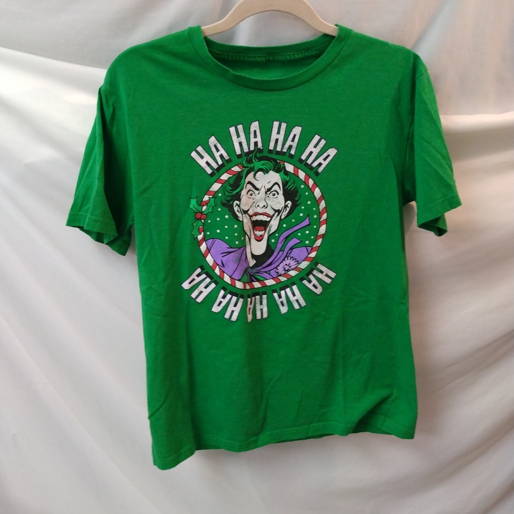 Batman Joker Christmas T-shirt. Green. M. Good used condition.